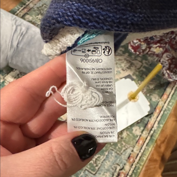 Absolutely stunning Pilcro Multicolor Tank Top - Picture 8 of 9